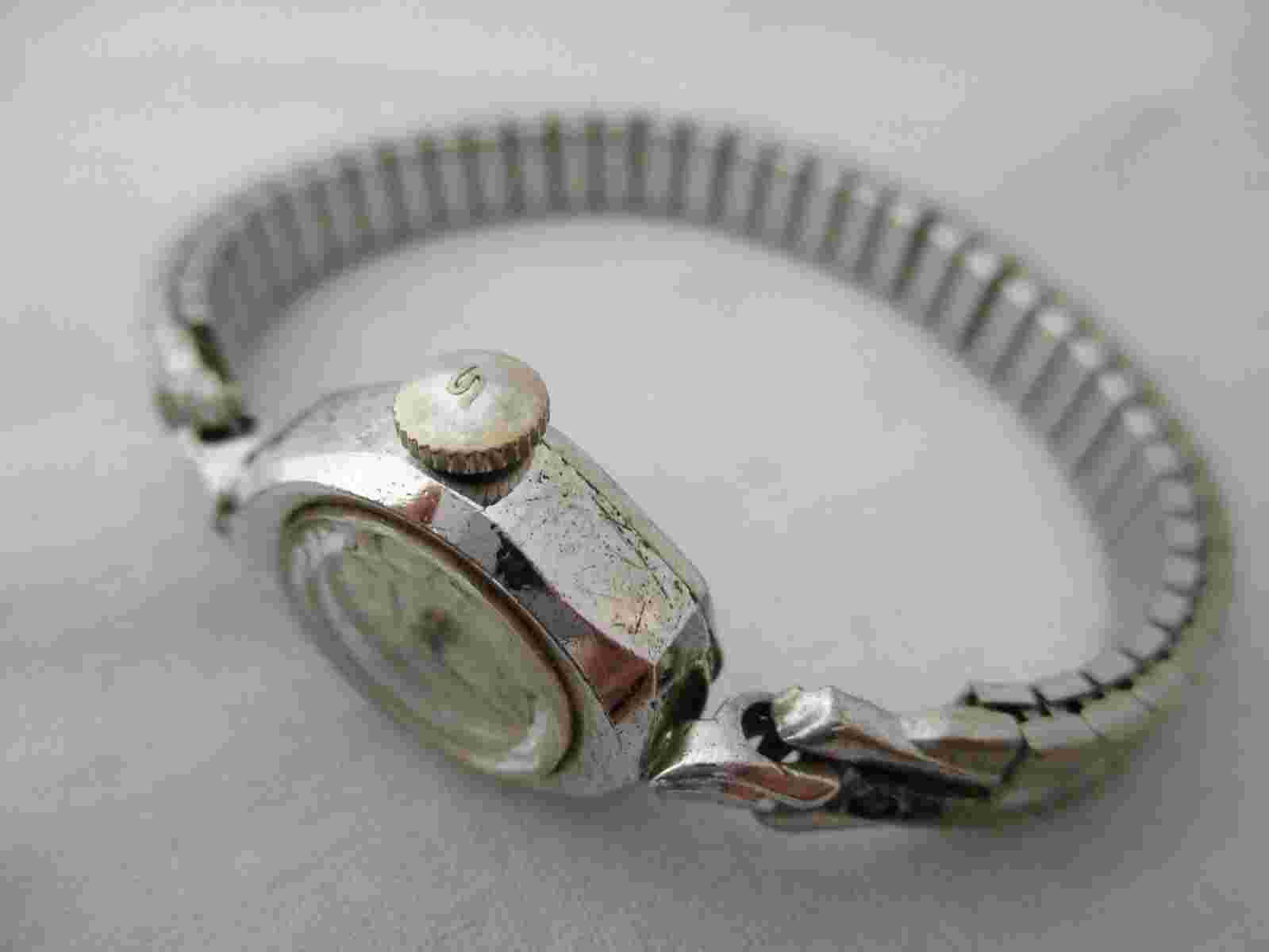 Signal Ladies Vintage Wind Up Watch Silver Toned