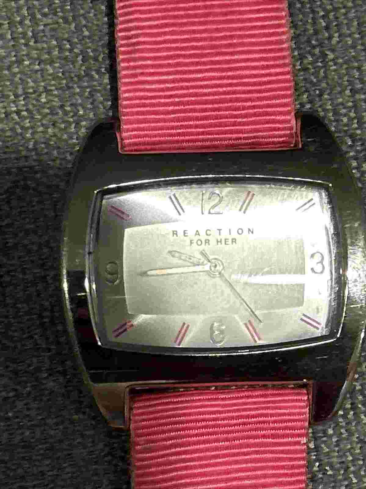 Kenneth Cole Reaction Women's Watch Silver Tone / Pink Leather Band Second 7-8"