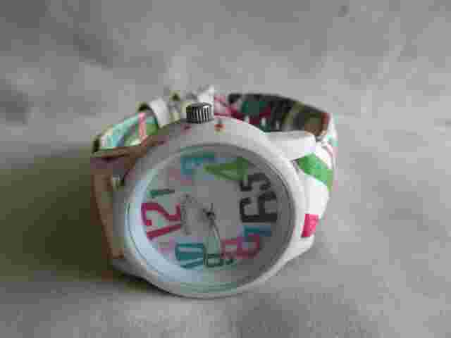 Biodegradable Sprout Analog Wristwatch with a Buckle Band and Corn Resin Case