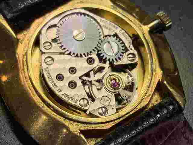 RARE  1970’s Gerald Genta oval Emerich Meerson Burgundy Dial And Gold Case 17j