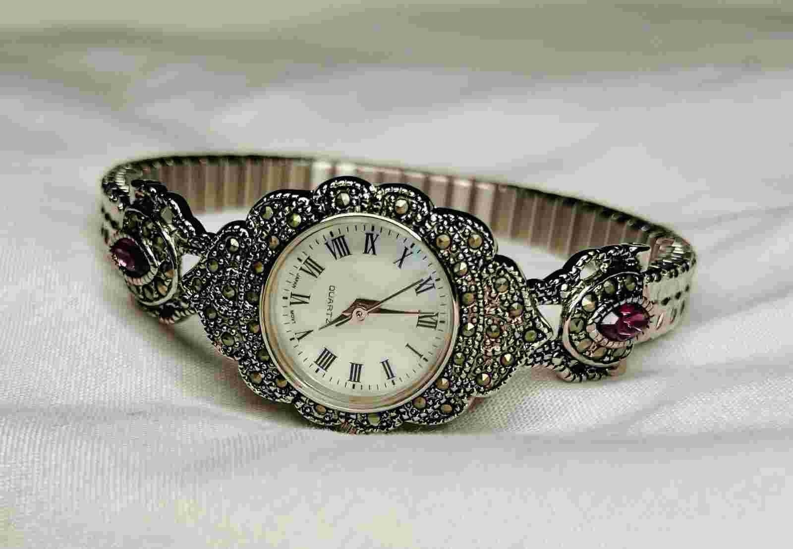 VTG SASSON Silver Tone Ornate Filigree Wrist Watch Quartz Japan Rare