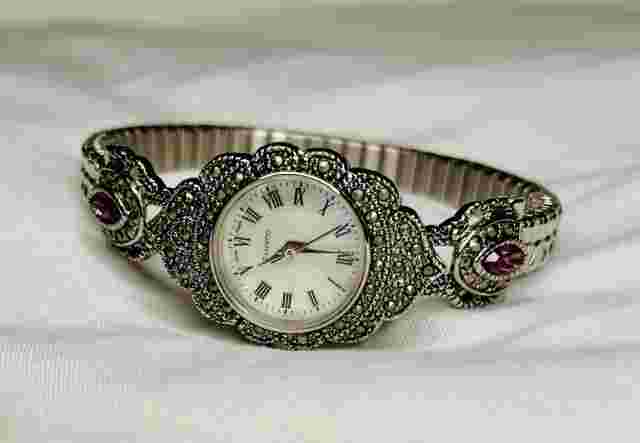 VTG SASSON Silver Tone Ornate Filigree Wrist Watch Quartz Japan Rare