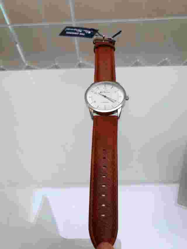 BEN SHERMAN Watch Brown Leather Strap Easy To Read Lightweight Gift For Him (1