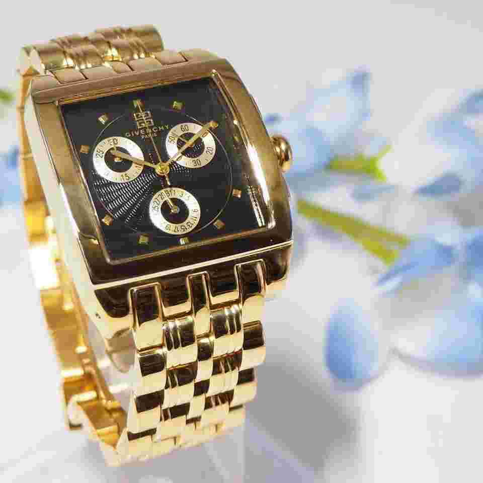 GIVENCHY Gold and Black Watch Working YS327