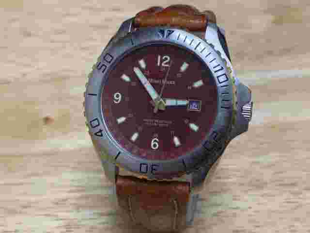 Hugo Maxx Men 100m Rotating Bezel 18k Gold Plate Analog Quartz Watch~New Battery