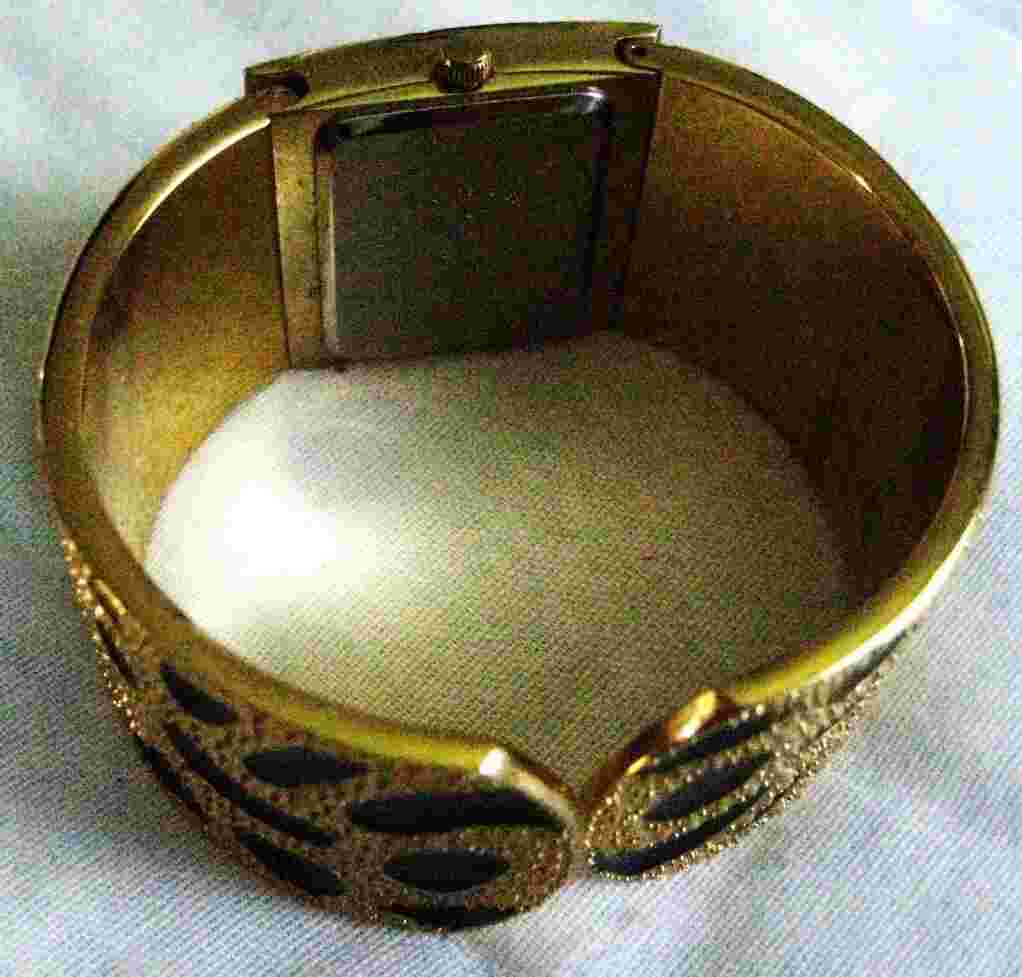 Vernier by 7 West Cuff watch Quartz Rhinestones Leopard enamel Pattern New Gift