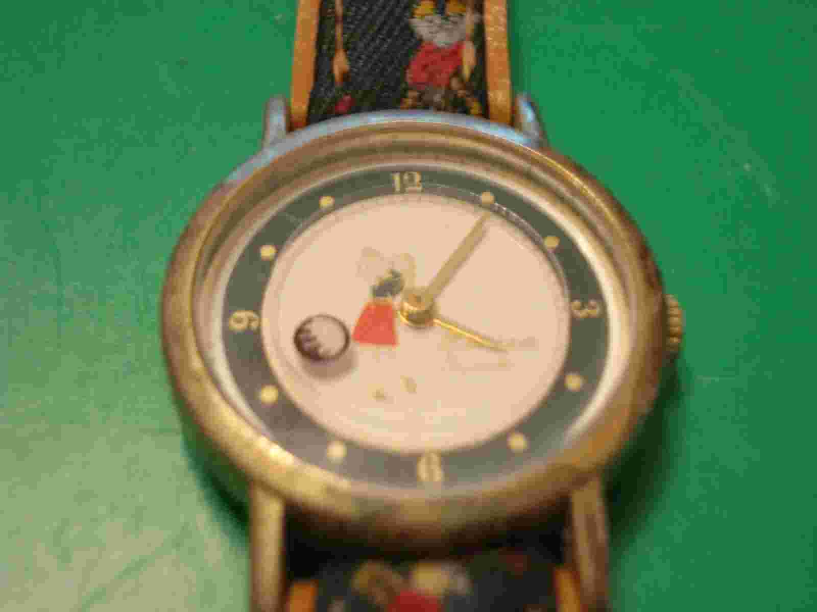 RARE VINTAGE RONICA GOLF MOVING BALL QUARTZ SPORTS WATCH RARE BAND