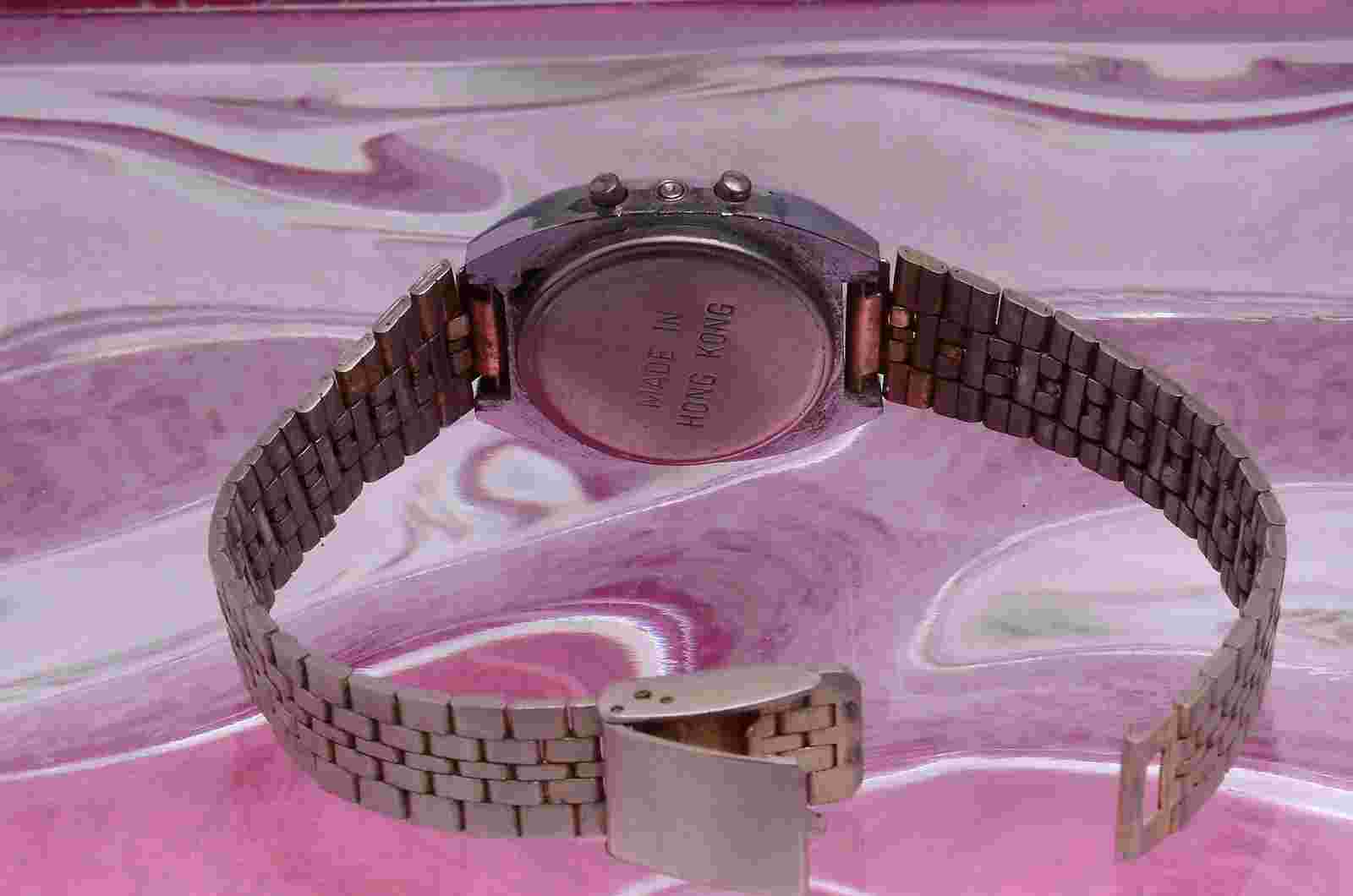MADE IN HONG KONG DELPHI VIII QUARTZ DIGITAL WATCH FOR PARTS & OR REPAIR  0365
