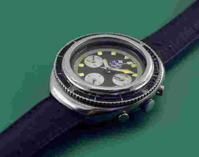 Vintage 70's Zodiac SeaWolf  Giant Chronograph Super Divers Watch Valjoux 72