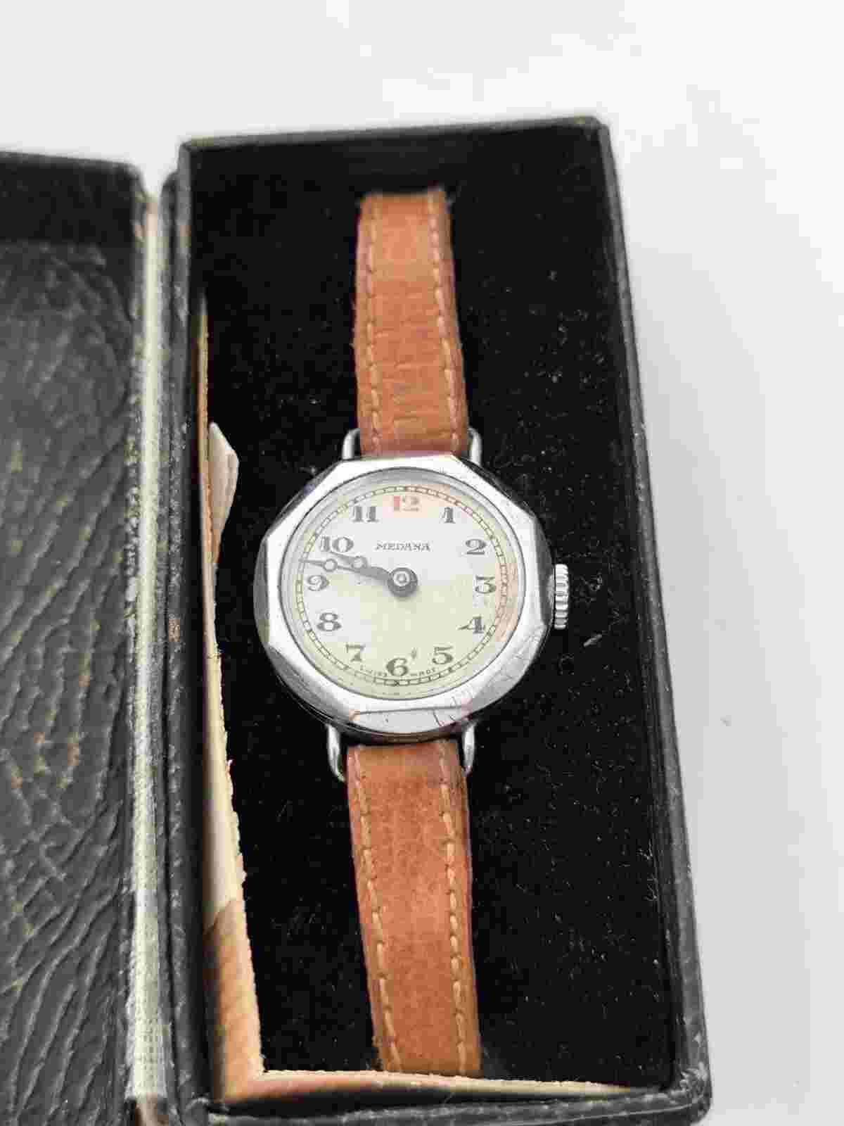 Medana Red 12 Vintage Ladies Mechanical Watch For Repair