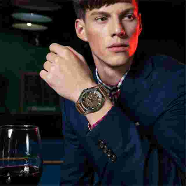 CURREN Men Quartz Watch Top Brand Casual Leather Strap Male Calendar Wristwatch