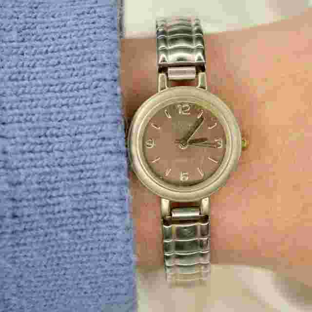 Vintage Victoria Rhein silver stretch band style watch