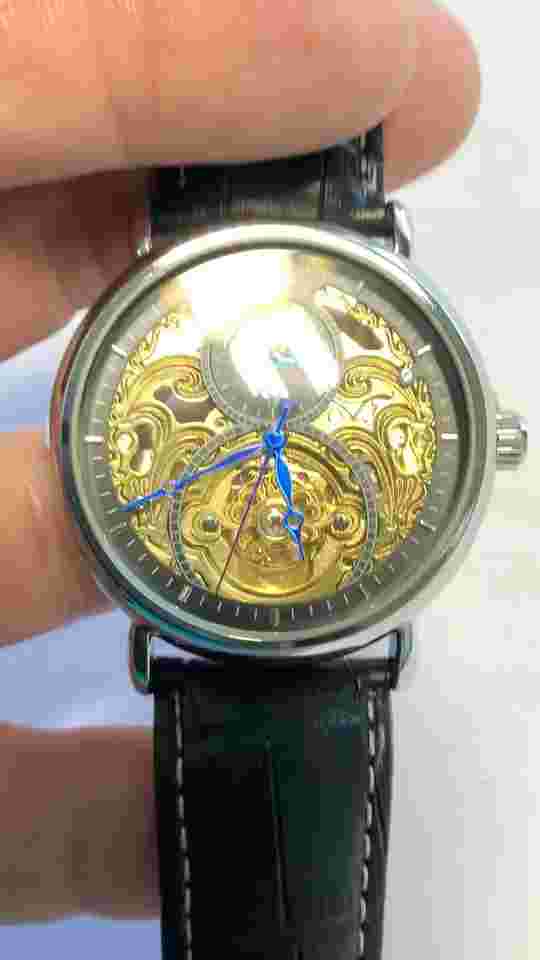 ⌚￼ Forsining Men’s Automatic Self Winding Moon Dial Self Winding Business Watch