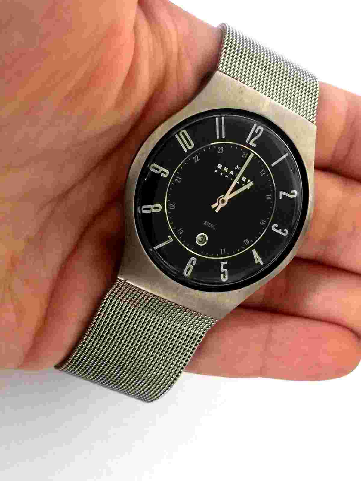 SKAGEN DENMARK 233XLSSB SLIM WRIST MEN'S WATCH BLACK DIAL SILVER COLOR RUNS