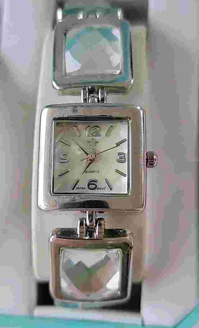 Vintage New Old Stock Cato Women's Quartz Watch Silver & Bracelet