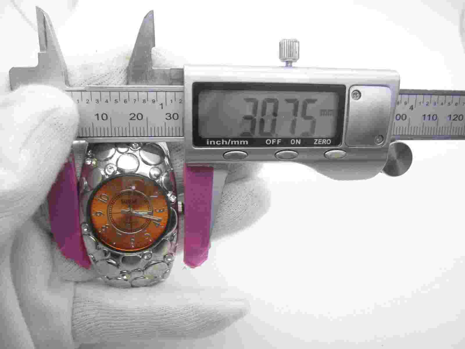 Women's Suisse Quartz WR Analog 30mm Dial Causal Round Bangle Watch (E500)