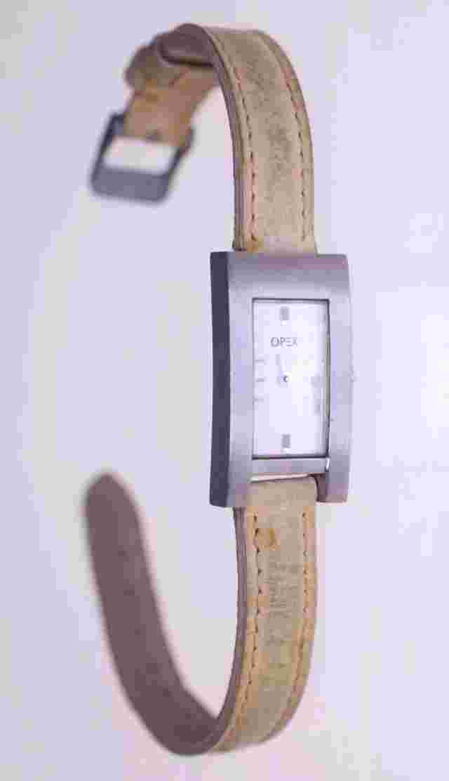 OPEX 'KARE' ladies vintage dress watch-hand broken-needs repairs (Weight: 17.5g)