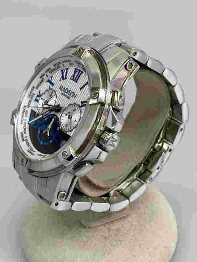 MADISON NEW YORK Quartz Analog Large White Wristwatch Excellent JAPAN
