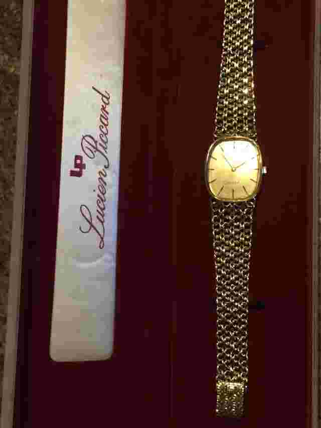 LUCIEN PICCARD Vintage 1981 14k Gold Mens SWISS Made Watch Solid 14k Bracelet.