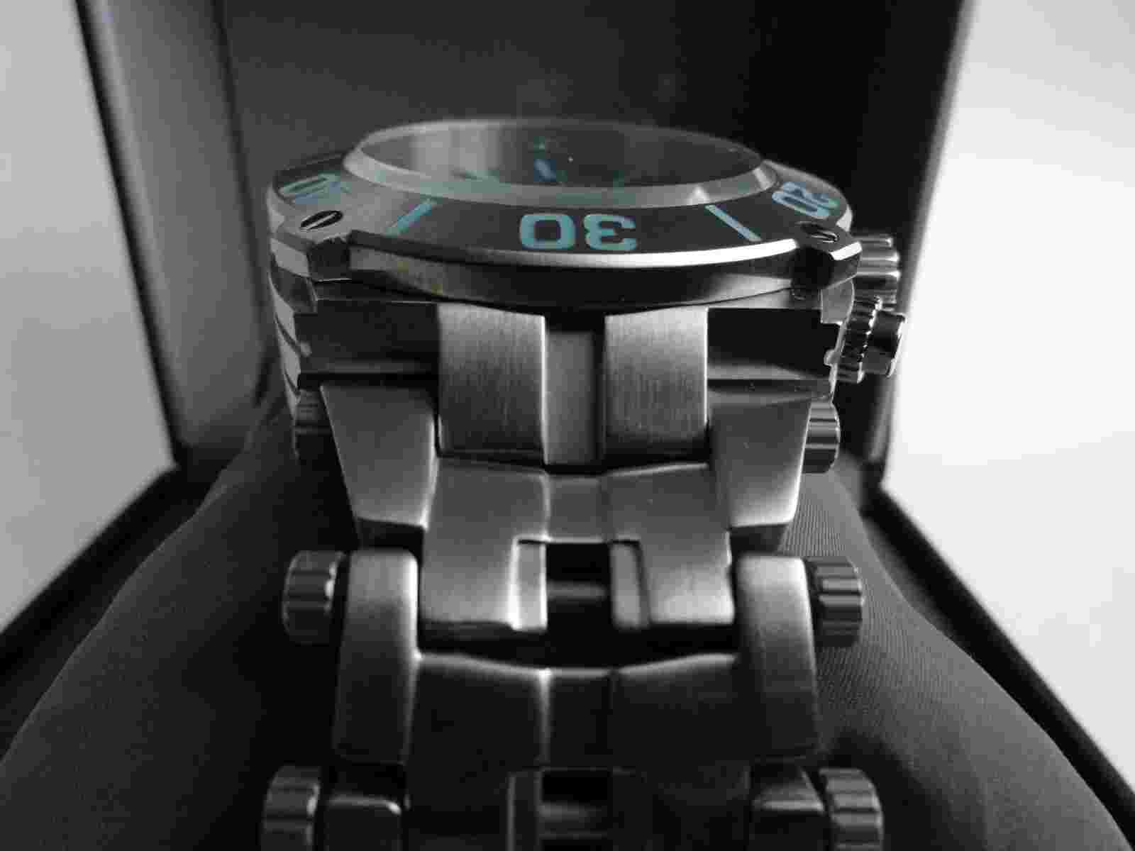 Android Men's AD571  Millipede Chronograph Quartz Isa8171 Analog Grey Dial Watch