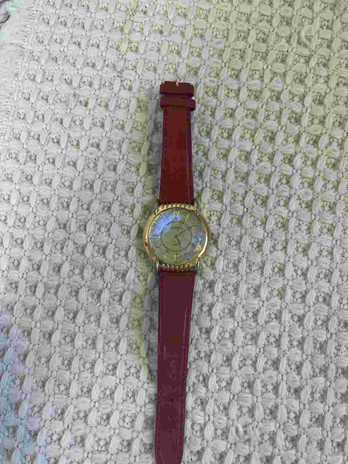 LADIES WATCH LEATHER BAND GOLD /SILVER TONE