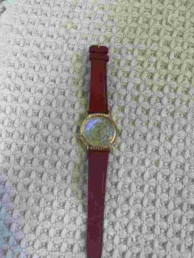 LADIES WATCH LEATHER BAND GOLD /SILVER TONE