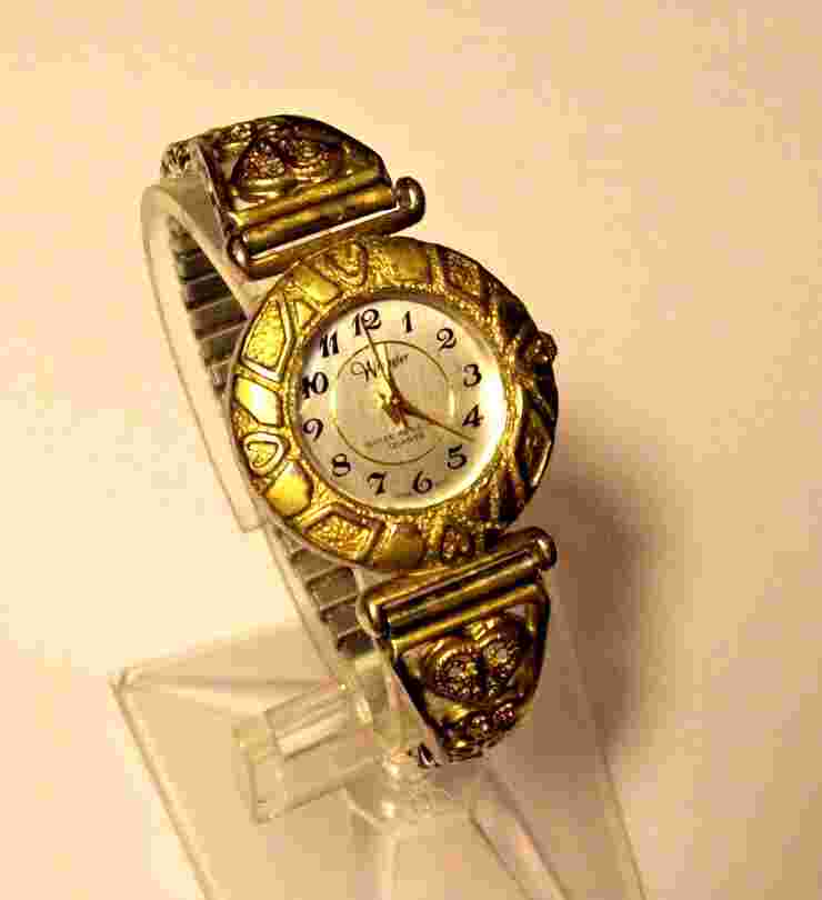 Vintage 1990s Women’s Wrangler Western Silver Open Filigree Bracelet Watch Runs
