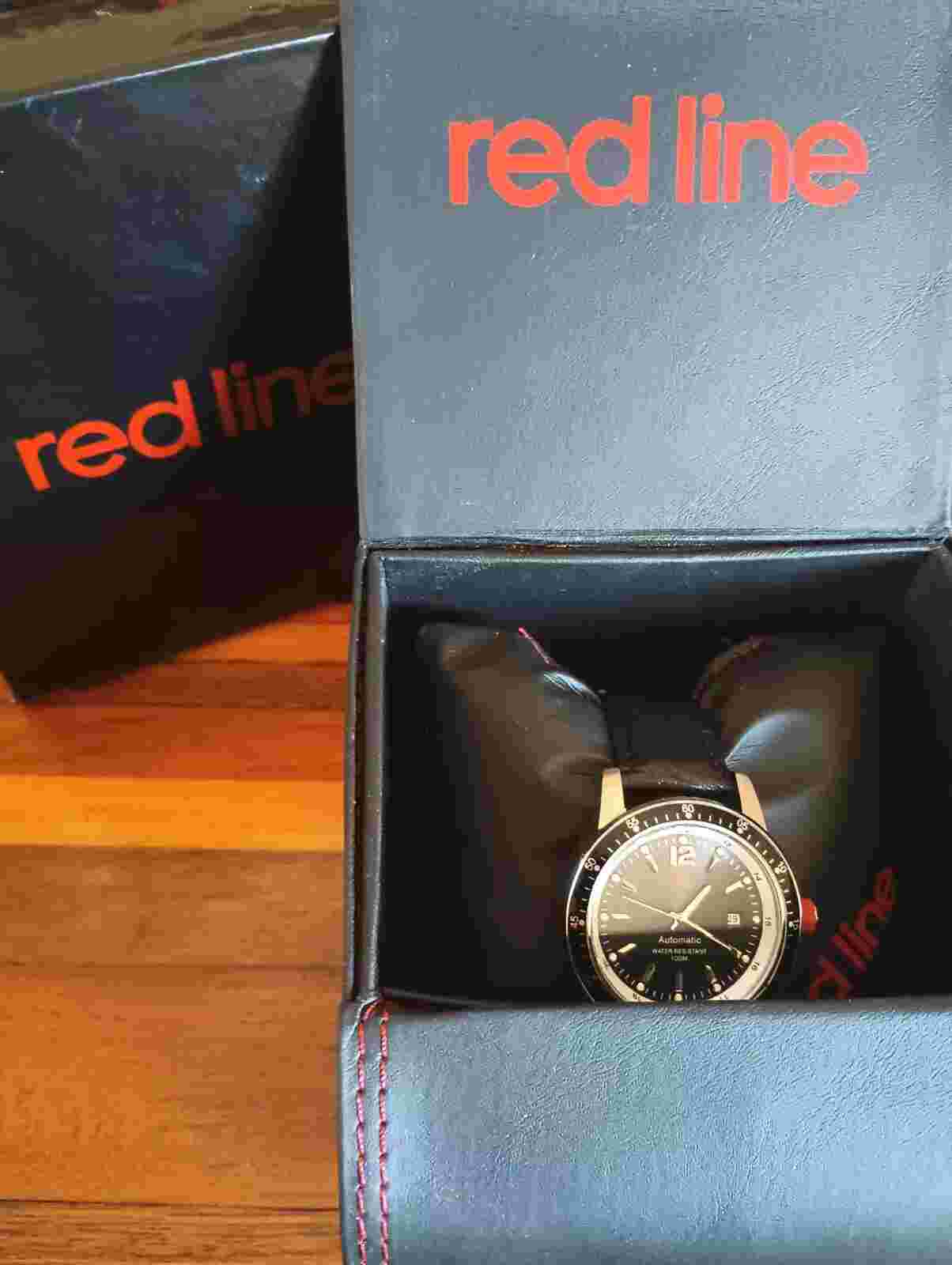 NIB red line Japan automatic movement leather mineral crystal 330ft water resist
