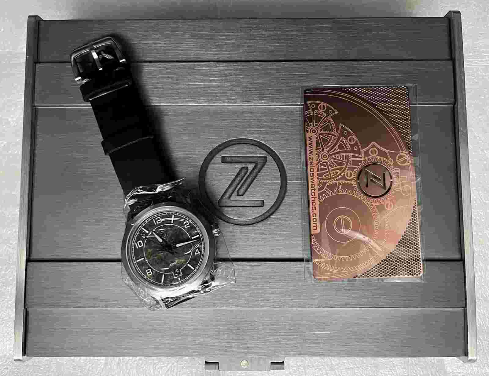 New Zelos COMET 39MM GOLD CARBON - DEALER & WARRANTY