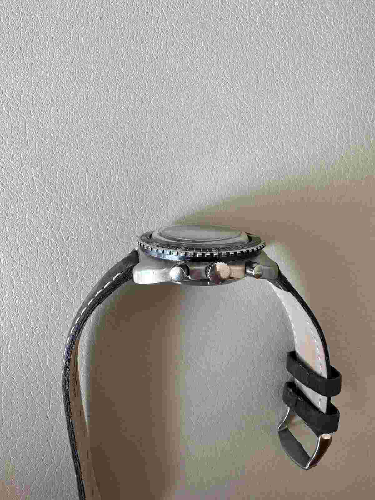 Wakmann Chronograph. 42mm Diameter. 70’S Manual winding V-7734. Good Condition.