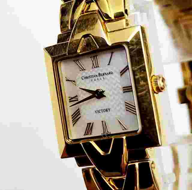 Women's FRANCE 18K Gold Plated Watch CHRISTIAN BERNARD "Victory" 0604
