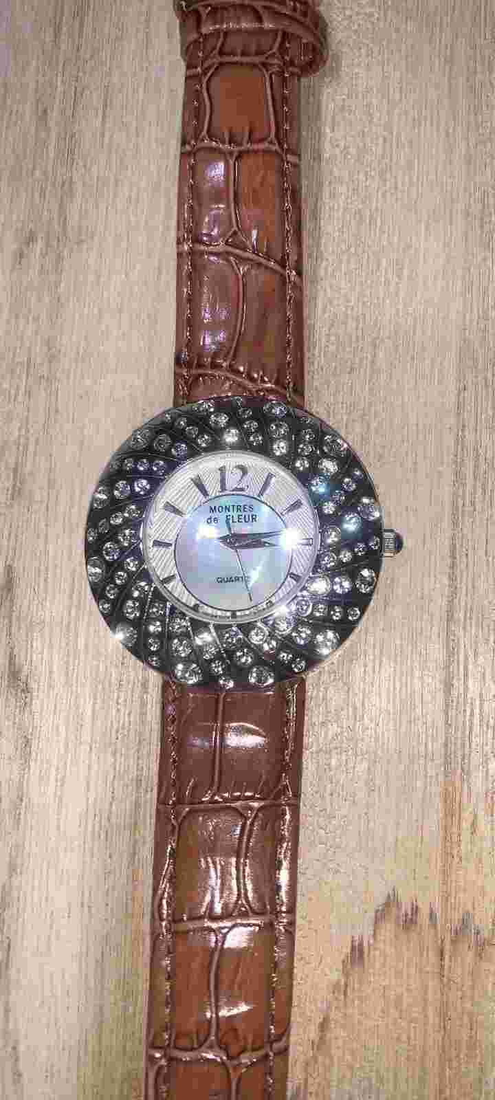 Vintage Watch Silver Tone Gemmed Bezel Montres de FLEUR Watch With Leather Band