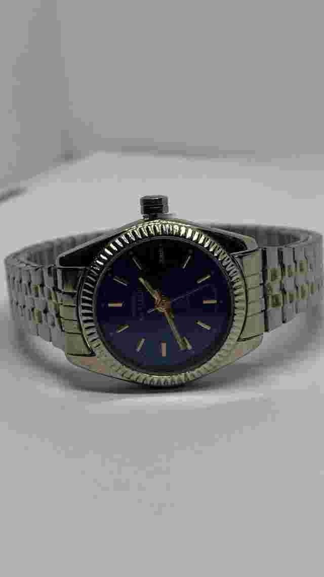 Montres de FLEUR Ladies Quartz Watch Working Condition Expandable Band