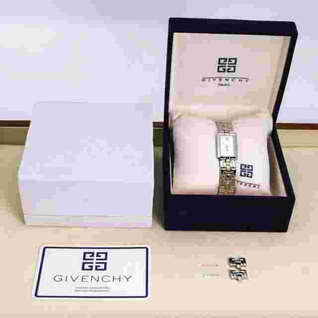 GIVENCHY White and Silver Watch Working YS469