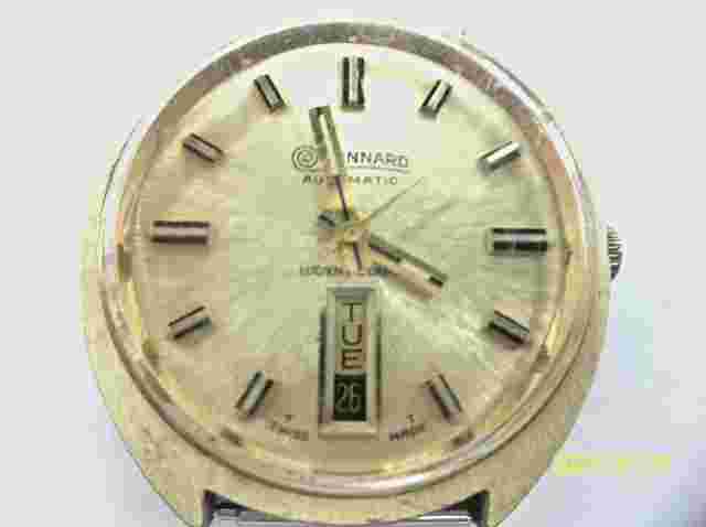 Pennard Lucien Piccard Men's Watch 17J Gold Sunburst Dial Day Date AutomaticRUNS