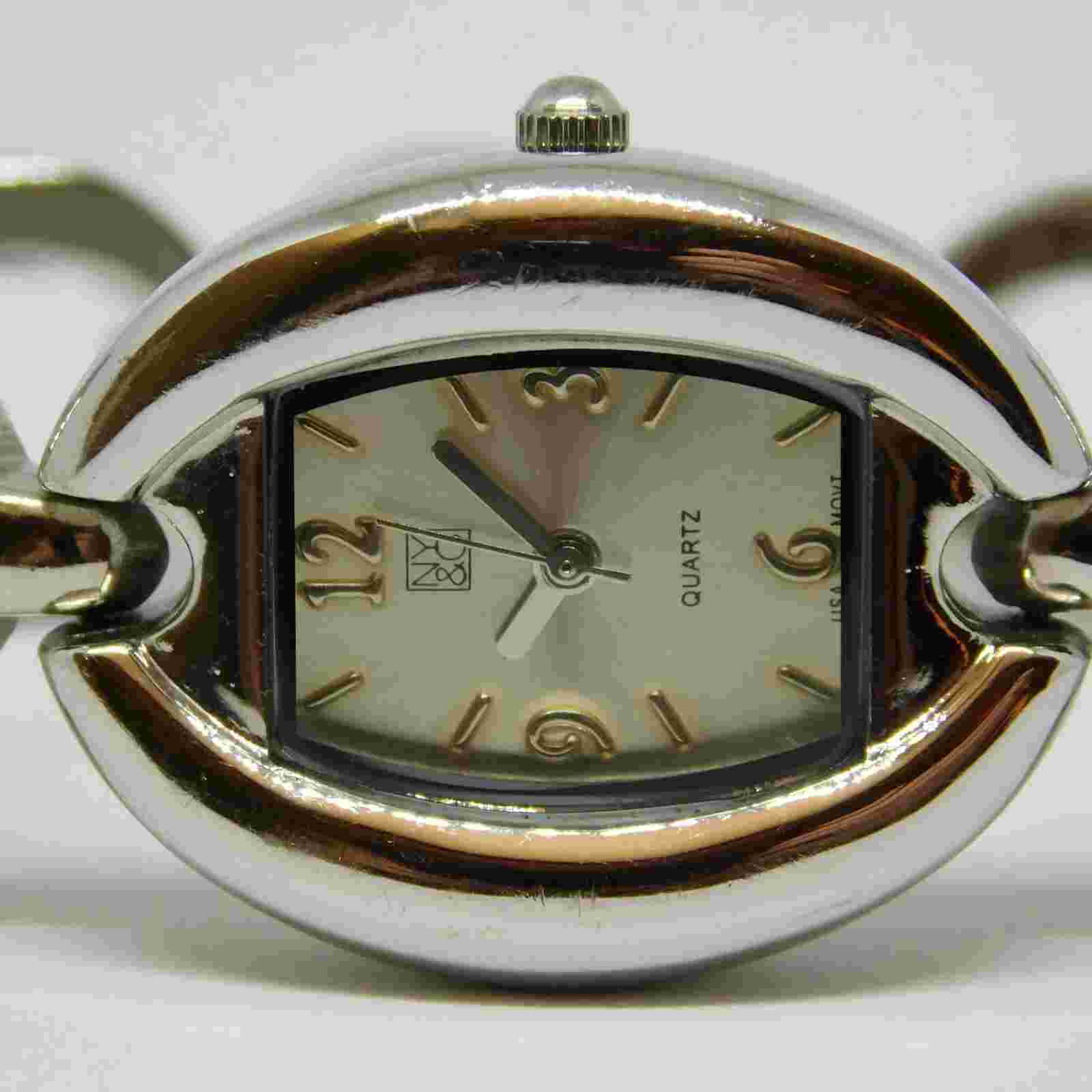 NY&C 11003 Silver Tone Quartz Analog Women's Watch Sz. 6 3/4" New Battery
