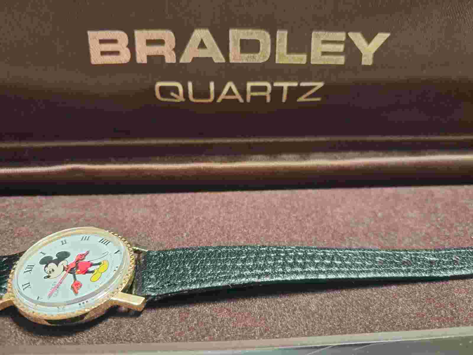 Rare Vintage 1970's Bradley MICKEY MOUSE Black Strap & Case Quartz Womens Watch