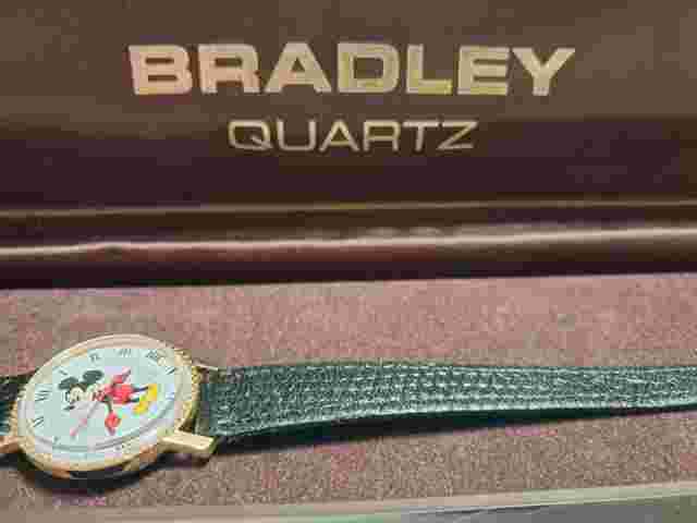 Rare Vintage 1970's Bradley MICKEY MOUSE Black Strap & Case Quartz Womens Watch