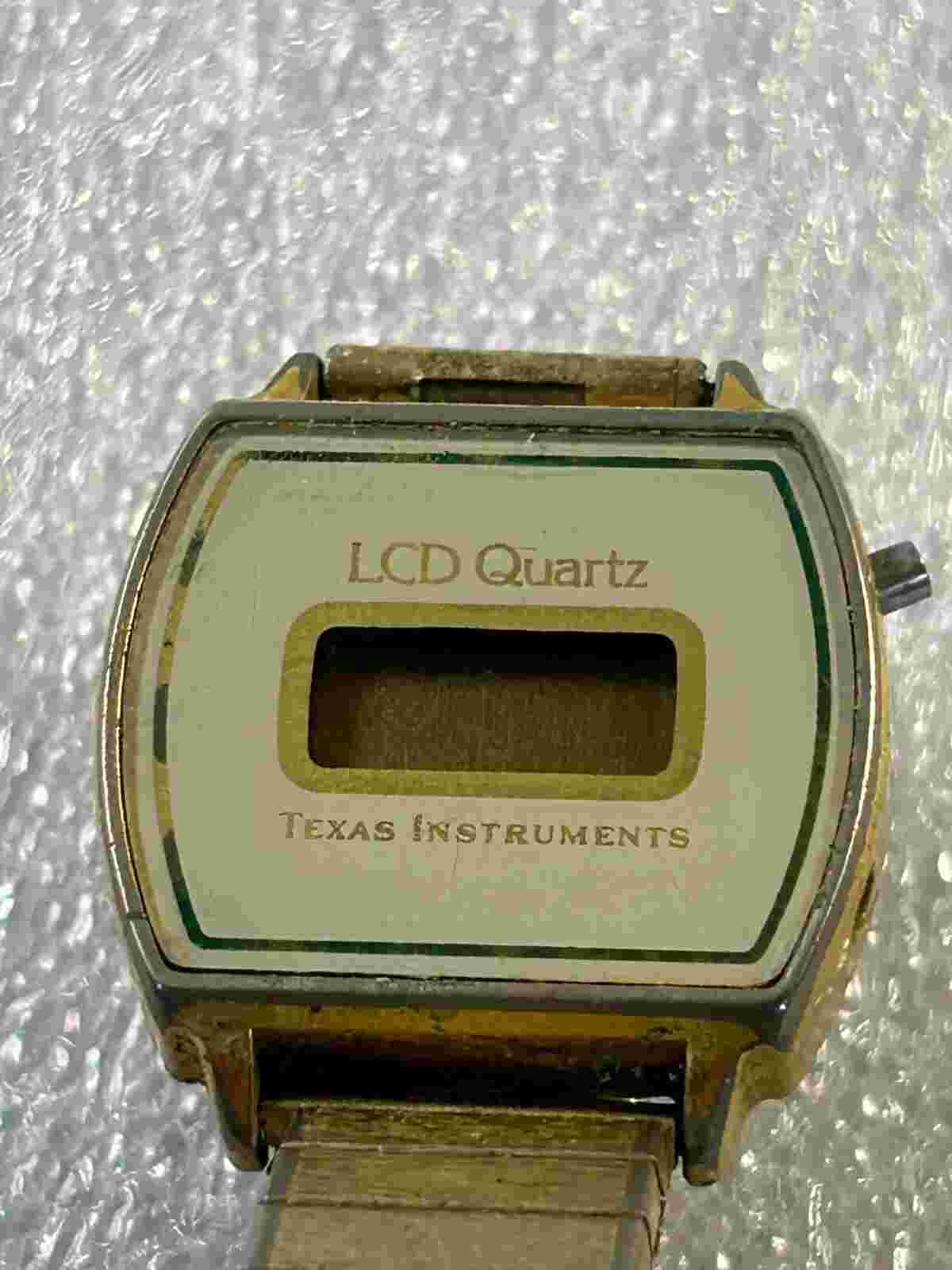 Texas Instruments Womens Watch Gold Tone LCD Digital Quartz Chrono Ladies J-134