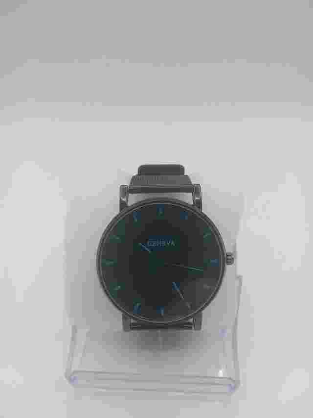 Elegant Men's 2022 World-Time Quartz Watch - Business-Friendly, Stainless Steel