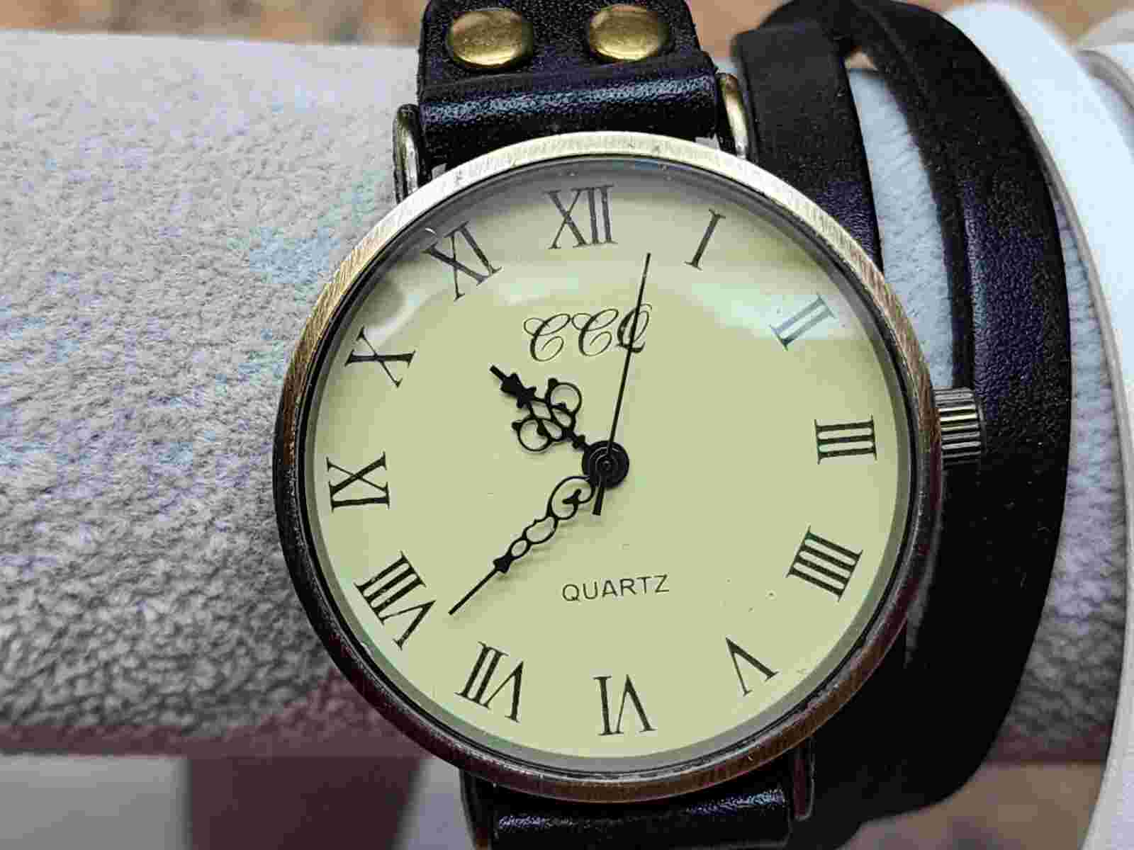 3 piece Women's working watches, Wilson's Leather, CCC, La Mier, . EUC Lot(669)