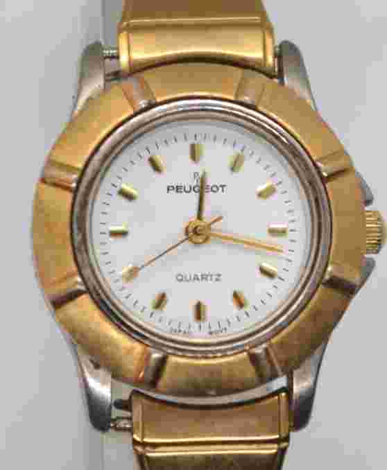 Peugeot Lady Vintage Gold Tone watch New battery ''GUARANTEED''