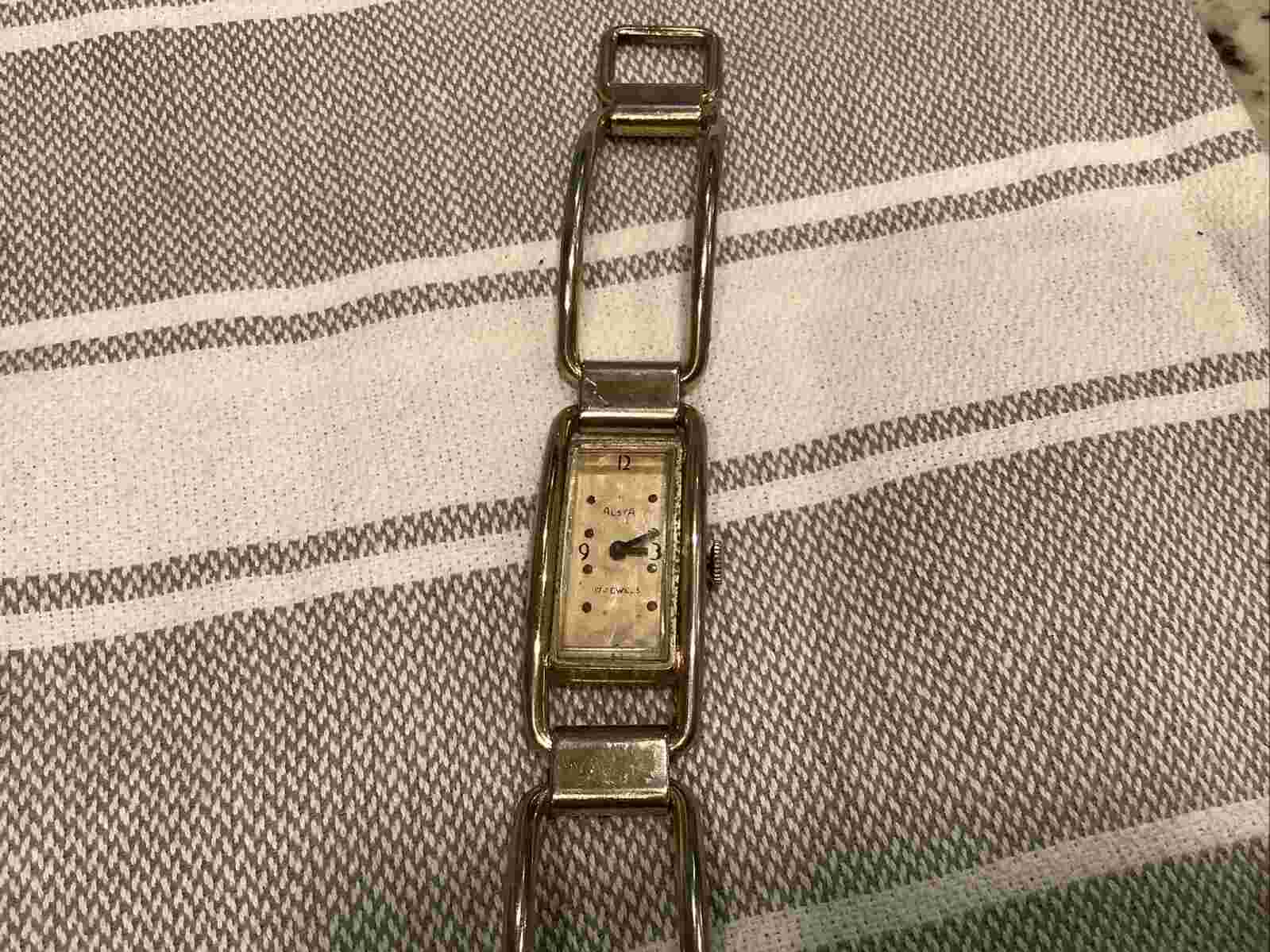 vintage Alsta women's watch 17 Jewels Working