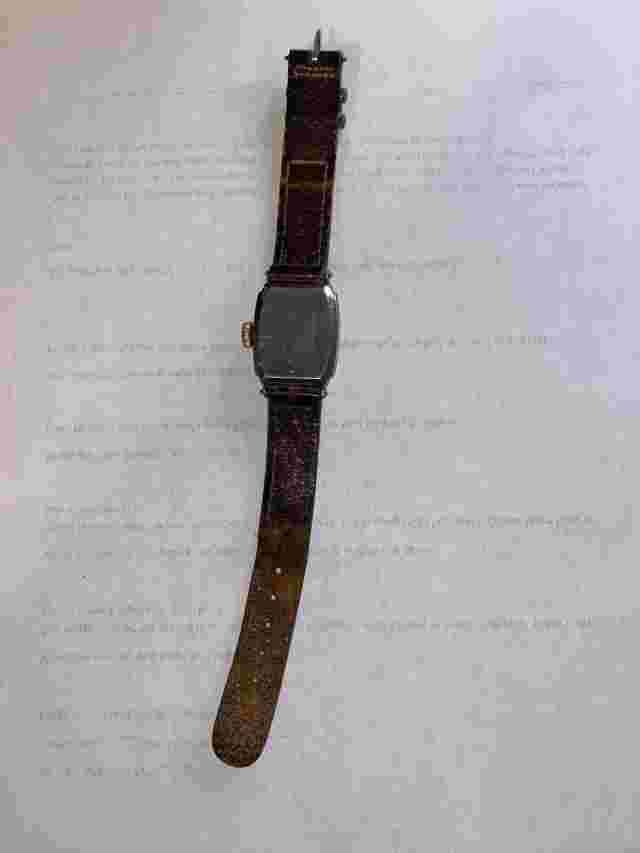 VINTAGE MENS Sentinel Watch For Parts or Repair SEE PICS