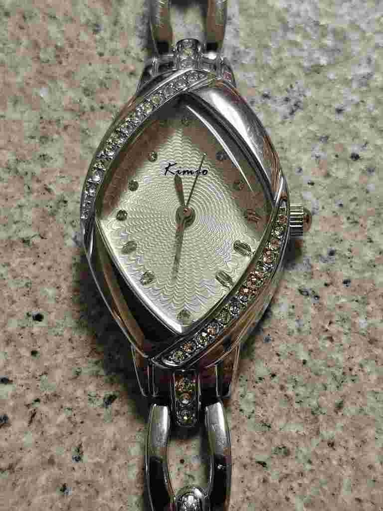 Kimio Silver Tone & Rhinestones Ladies Wrist Watch KM6010S.