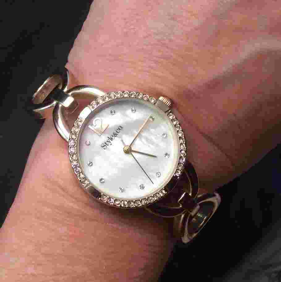 Pretty Style & Co Gold Tone Rhinestone Bezel Bangle Bracelet Quartz Watch Works