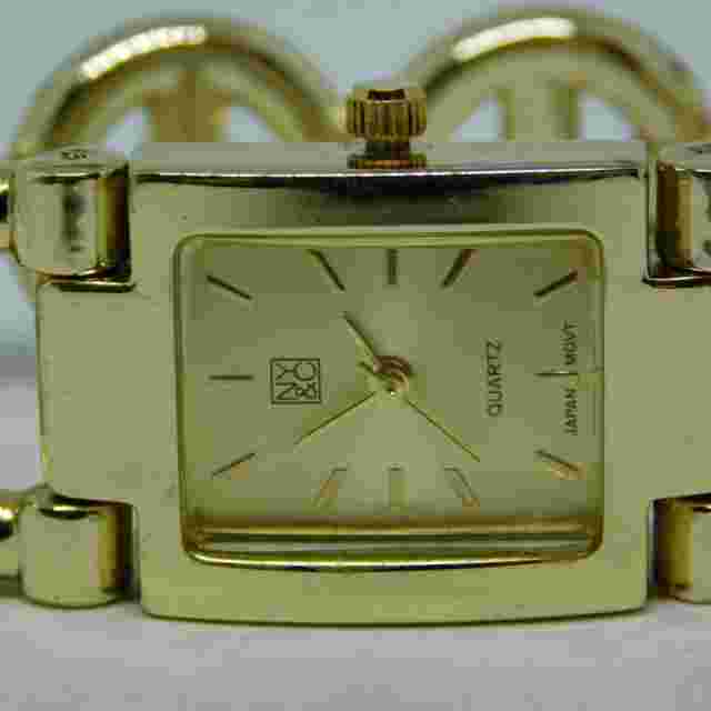 NY&C NY2928 Gold Tone Quartz Analog Ladies Watch Sz. 6 3/4"