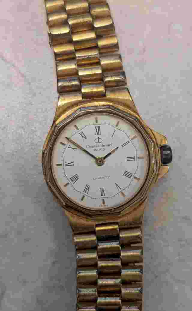 WORKING Vintage France Christian Bernard Women's Watch Gold Tone Round Roman