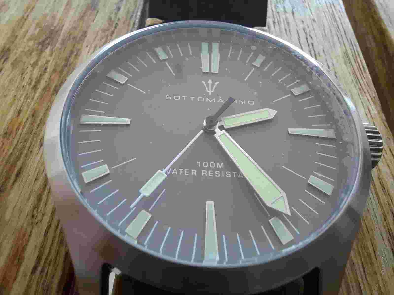 Sottomarino Colonnelo St-7000-03 Gray Dial 41 Mm Quartz W Black Leather