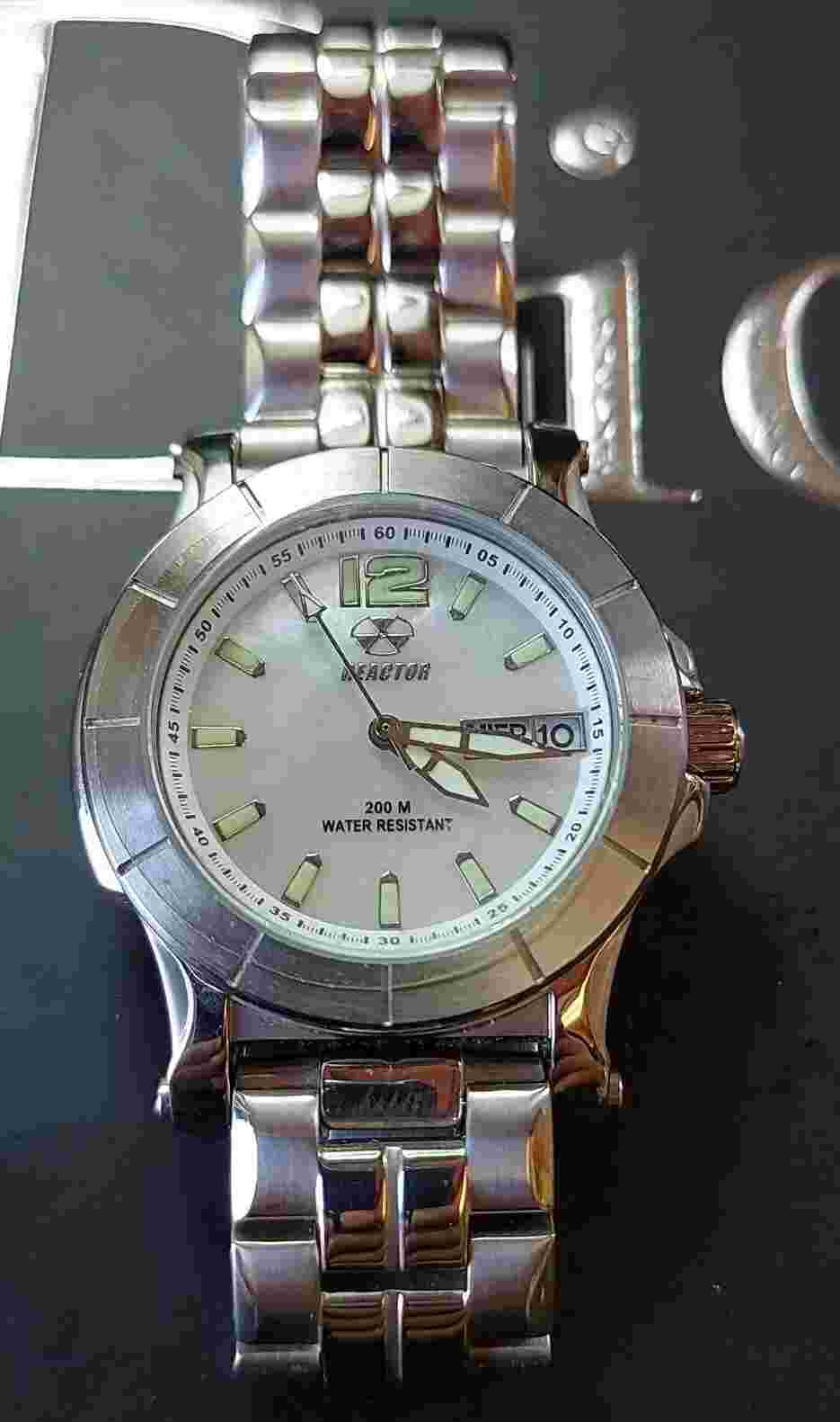 Reactor 200m Watch